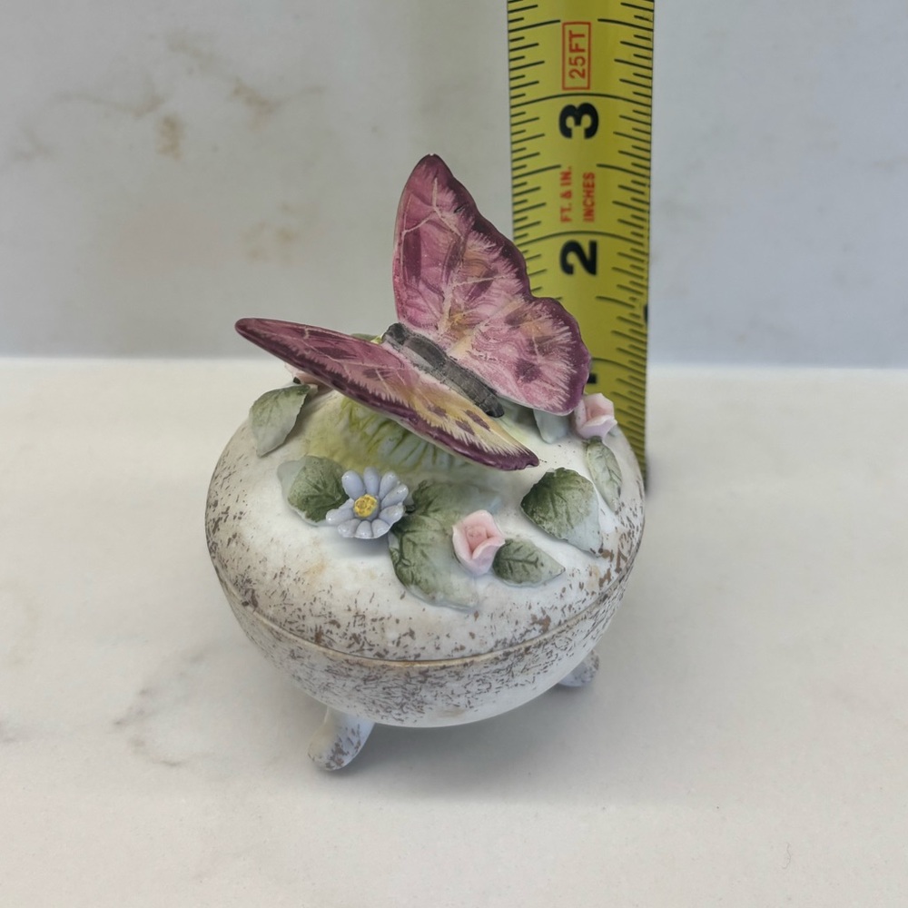 Vintage Lefton Bisque Porcelain Decorative Butterfly Trinket Box 3D - Picture 7 of 8